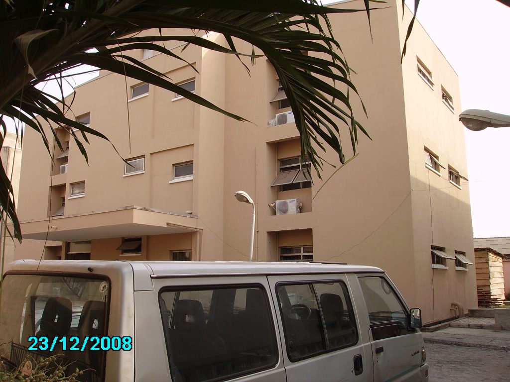 DIGITAL CAMERA